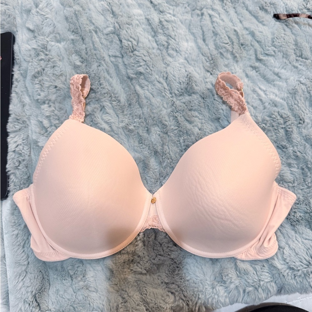 Natori Nude Bra NWOT Size 34DDD